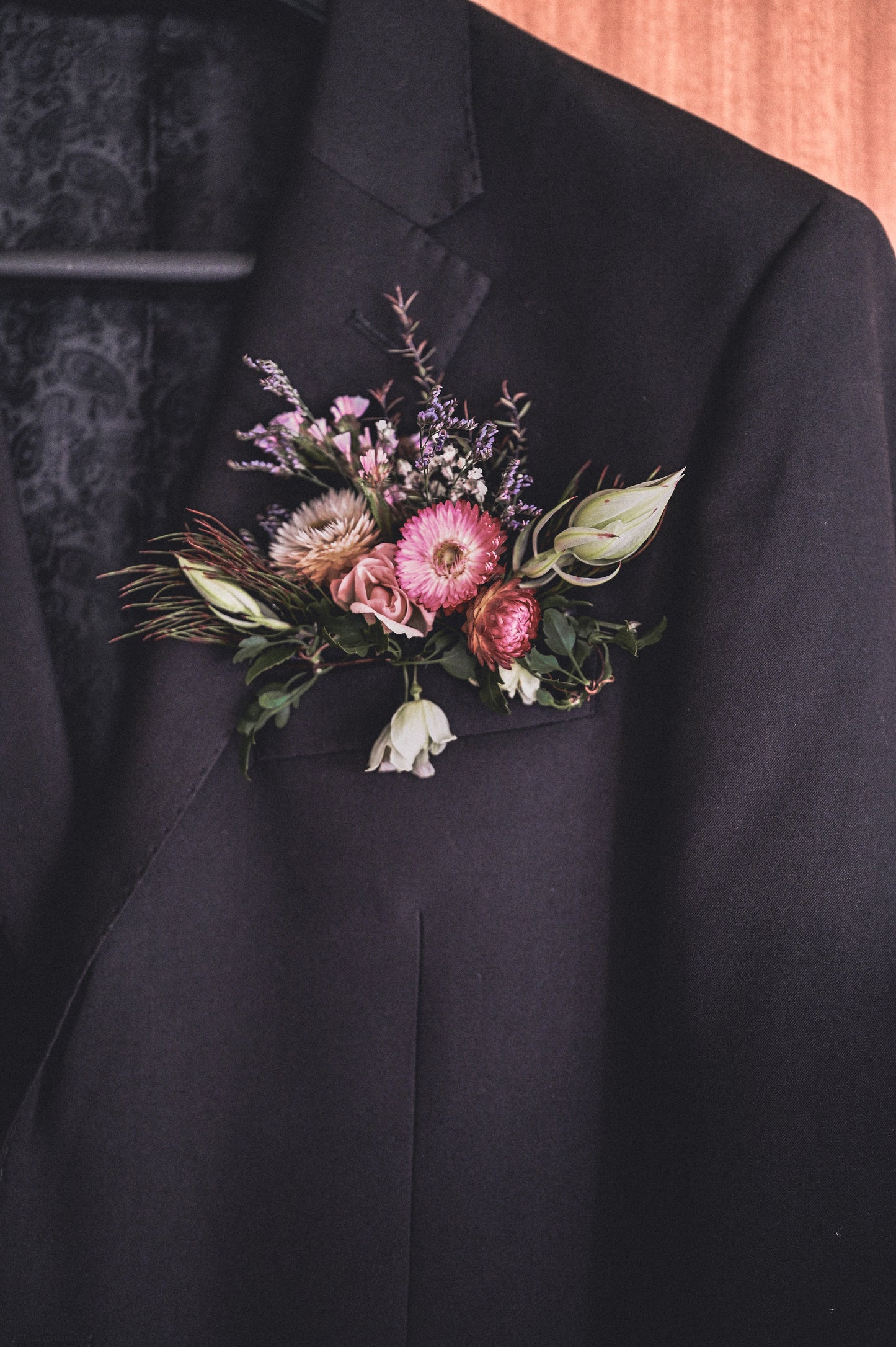 Everlasting Buttonhole Pocket Square