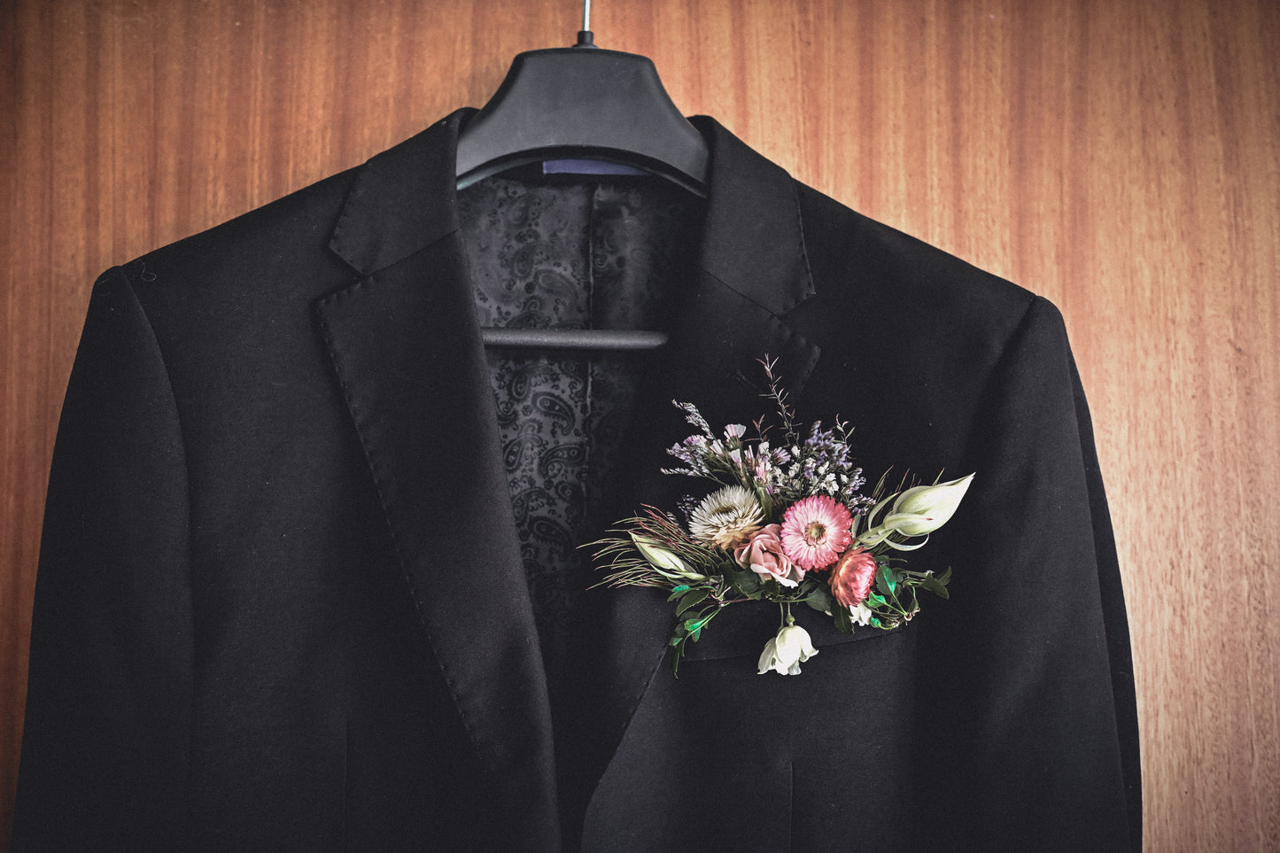 Everlasting Buttonhole Pocket Square