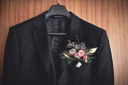 Everlasting Buttonhole Pocket Square